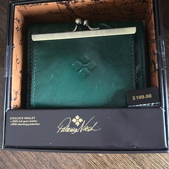 Patricia Nash Kisslock Wallet - Picture 3 of 6